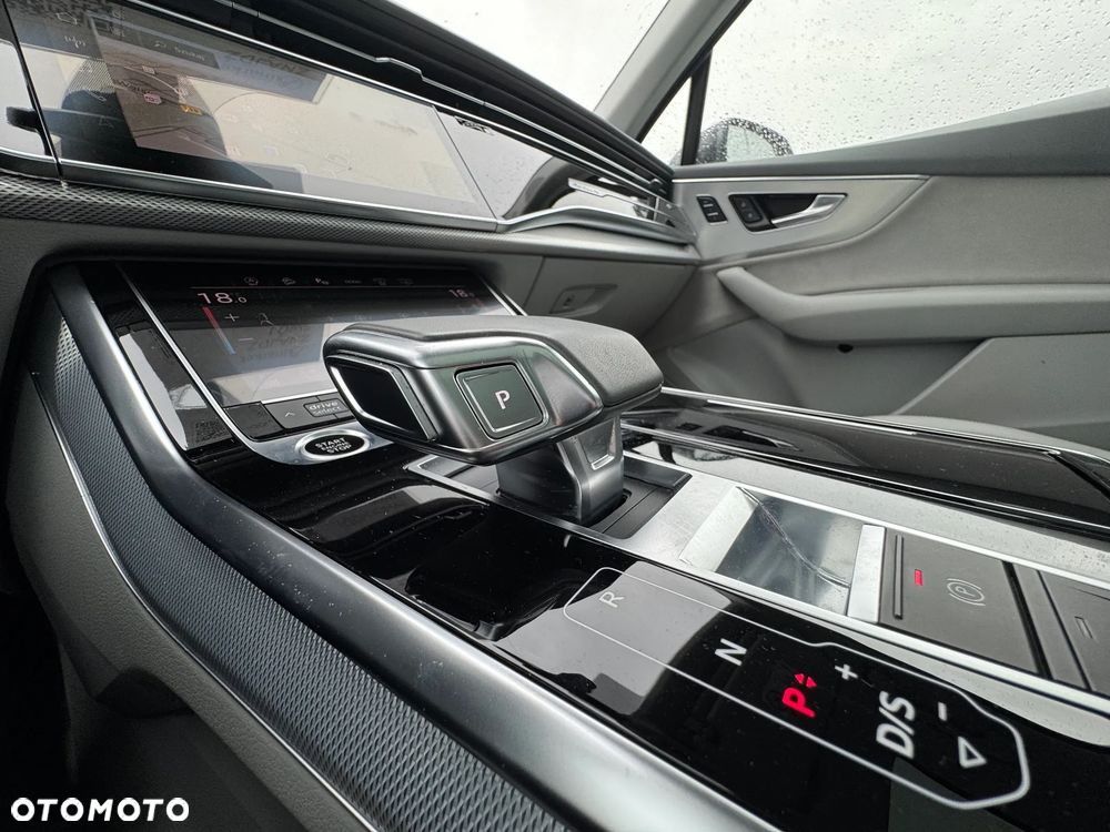 Audi Q7 55 TFSI mHEV Quattro S Line Tiptr - 29