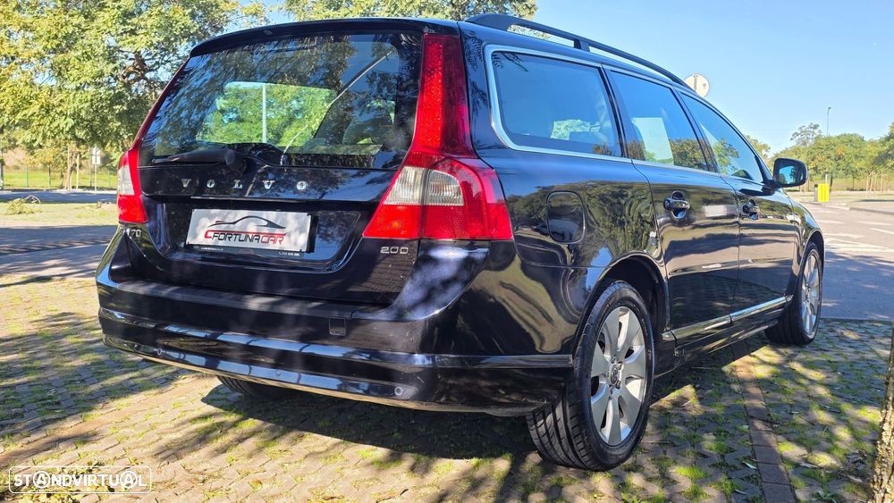 Volvo V70 2.0 D Summum - 5