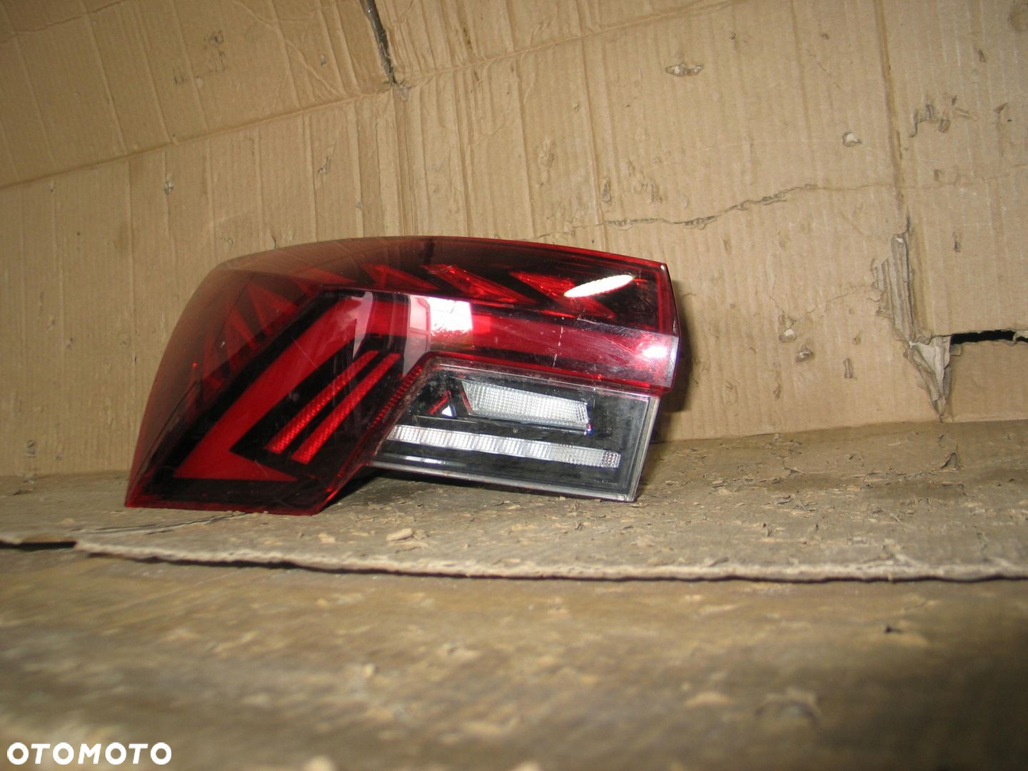 Lampa tył tylna led lewa skoda octavia 4 IV 5E3945207A - 7