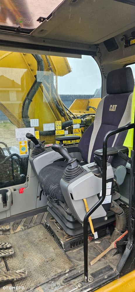 Caterpillar 323E - 2