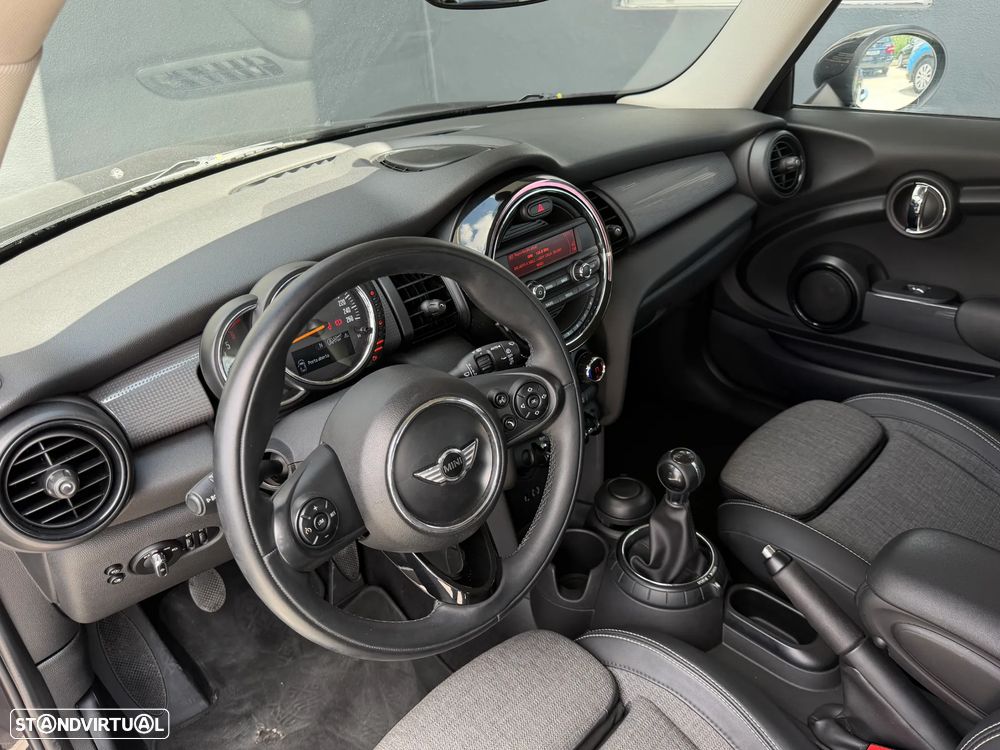 MINI 3 Portas Cooper D - 30