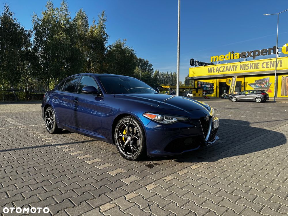 Alfa Romeo Giulia - 1