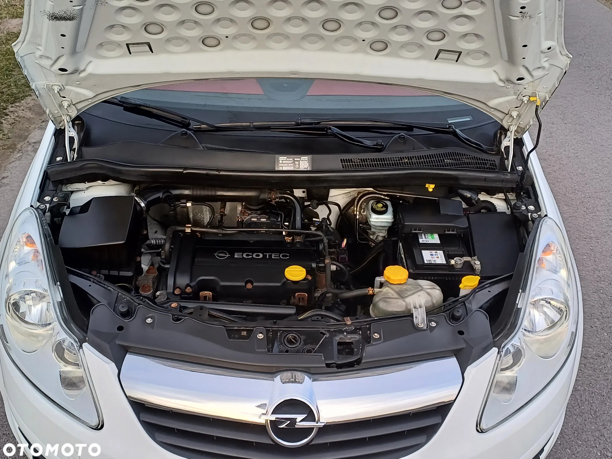 Opel Corsa 1.2 16V Cosmo - 33