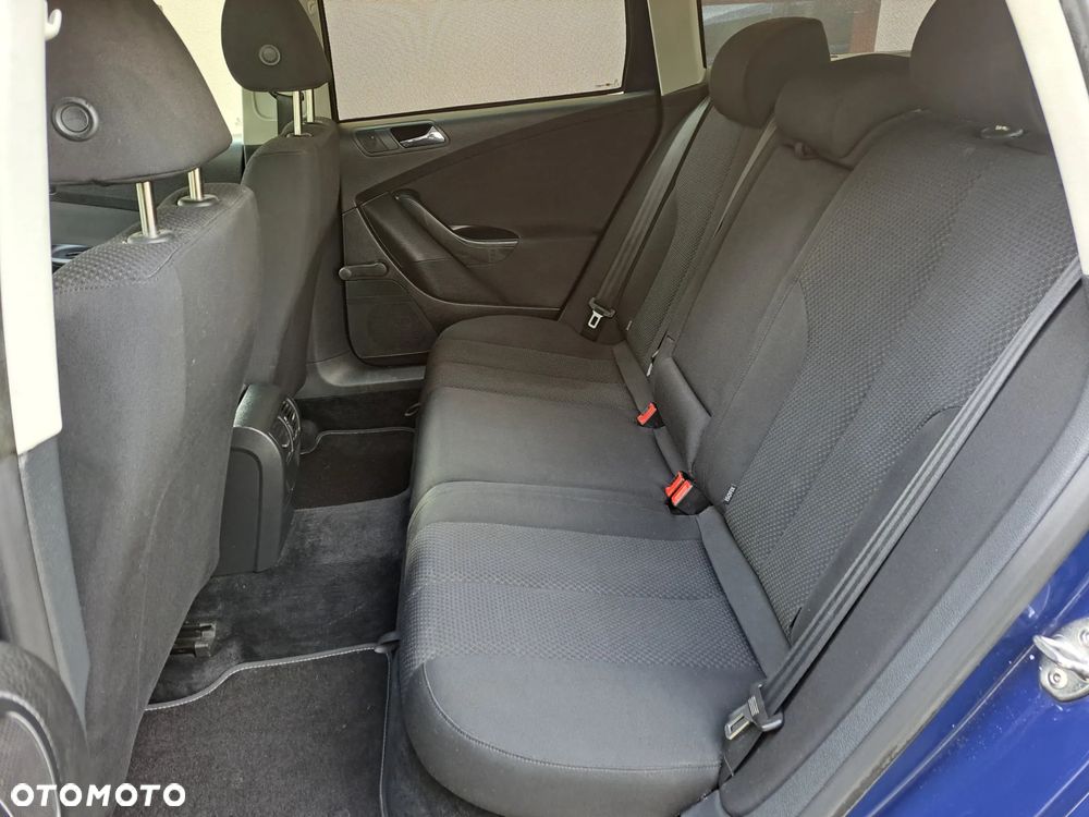 Volkswagen Passat - 7