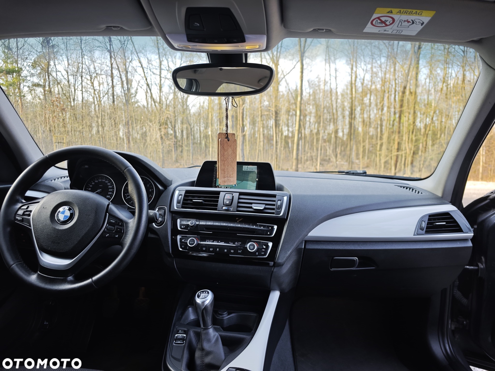 BMW Seria 1 116i - 8
