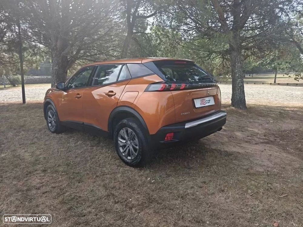 Peugeot 2008 1.2 PureTech Active Pack — fotografia 8