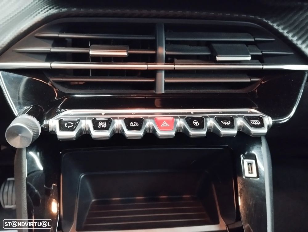 Peugeot 208 1.2 PureTech Active Pack - 26