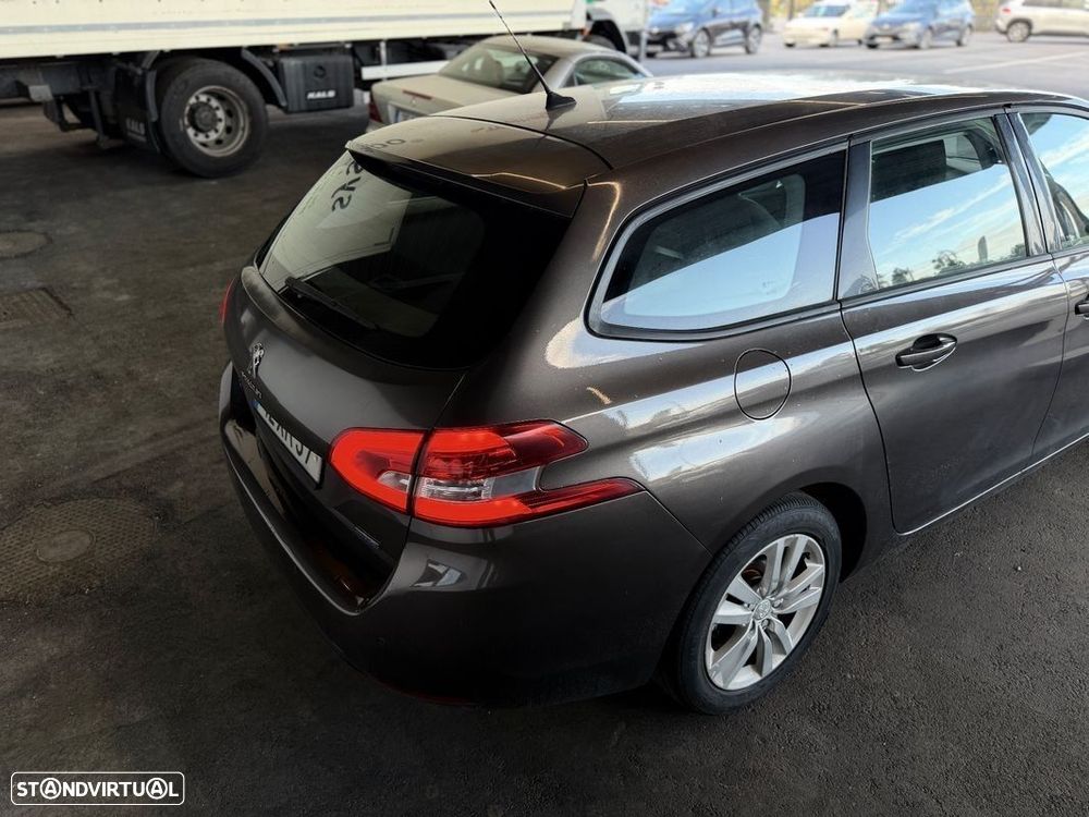 Peugeot 308 SW - 8