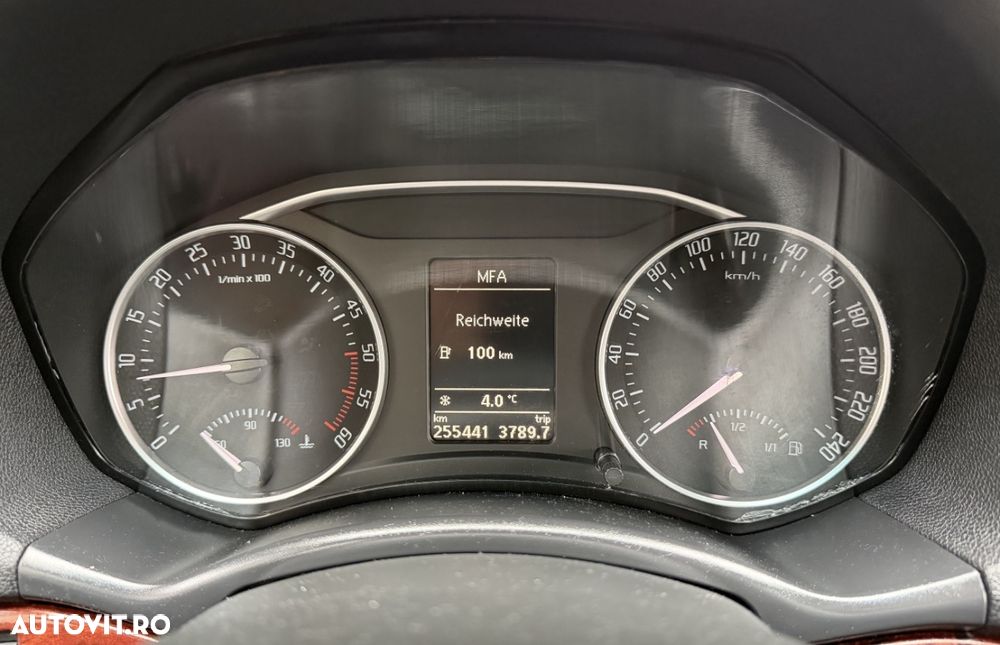 Skoda Octavia 1.6 TDI DPF DSG Elegance - 19