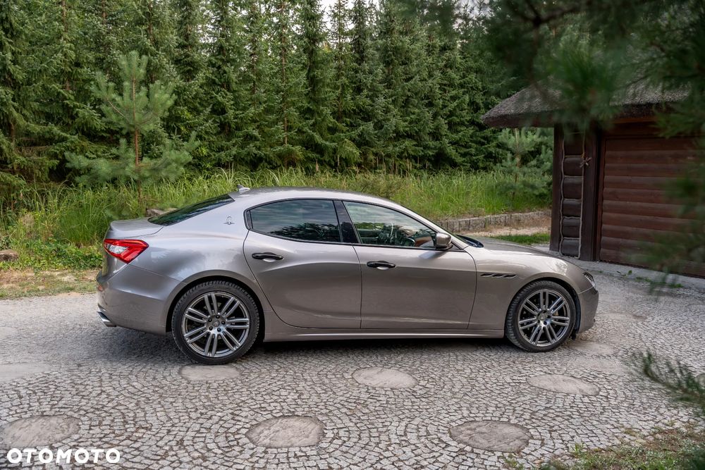 Maserati Ghibli GranSport - 15