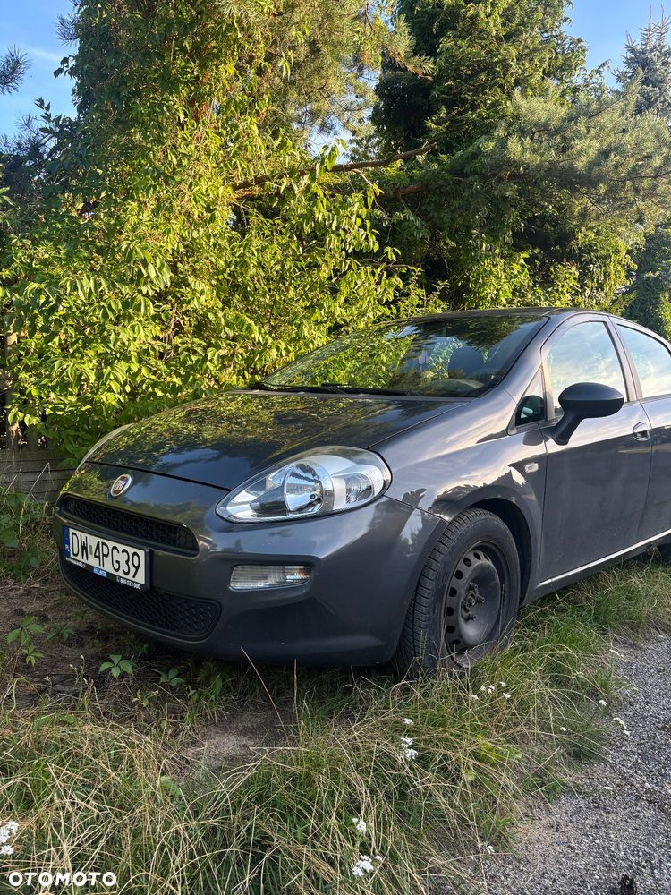 Fiat Punto 2013 photo 2