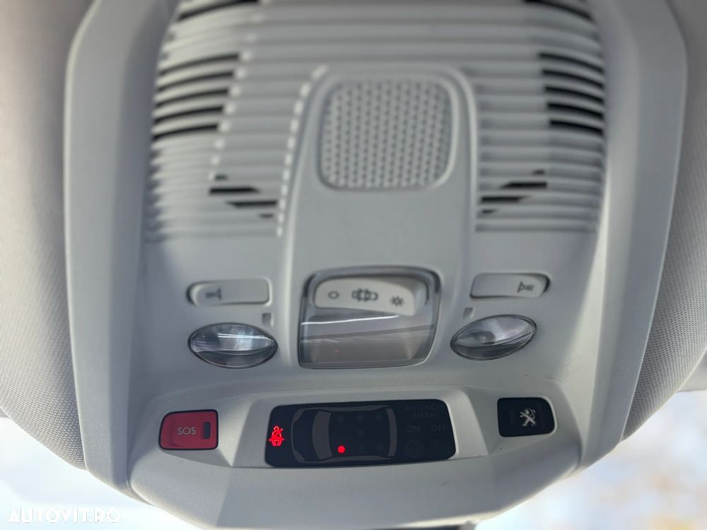 Peugeot 5008 BlueHDI 130 EAT8 Active Business-Paket - 24