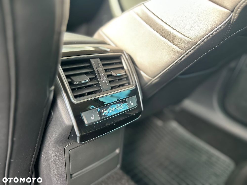 Skoda Superb 2.0 TDI L&K DSG - 23