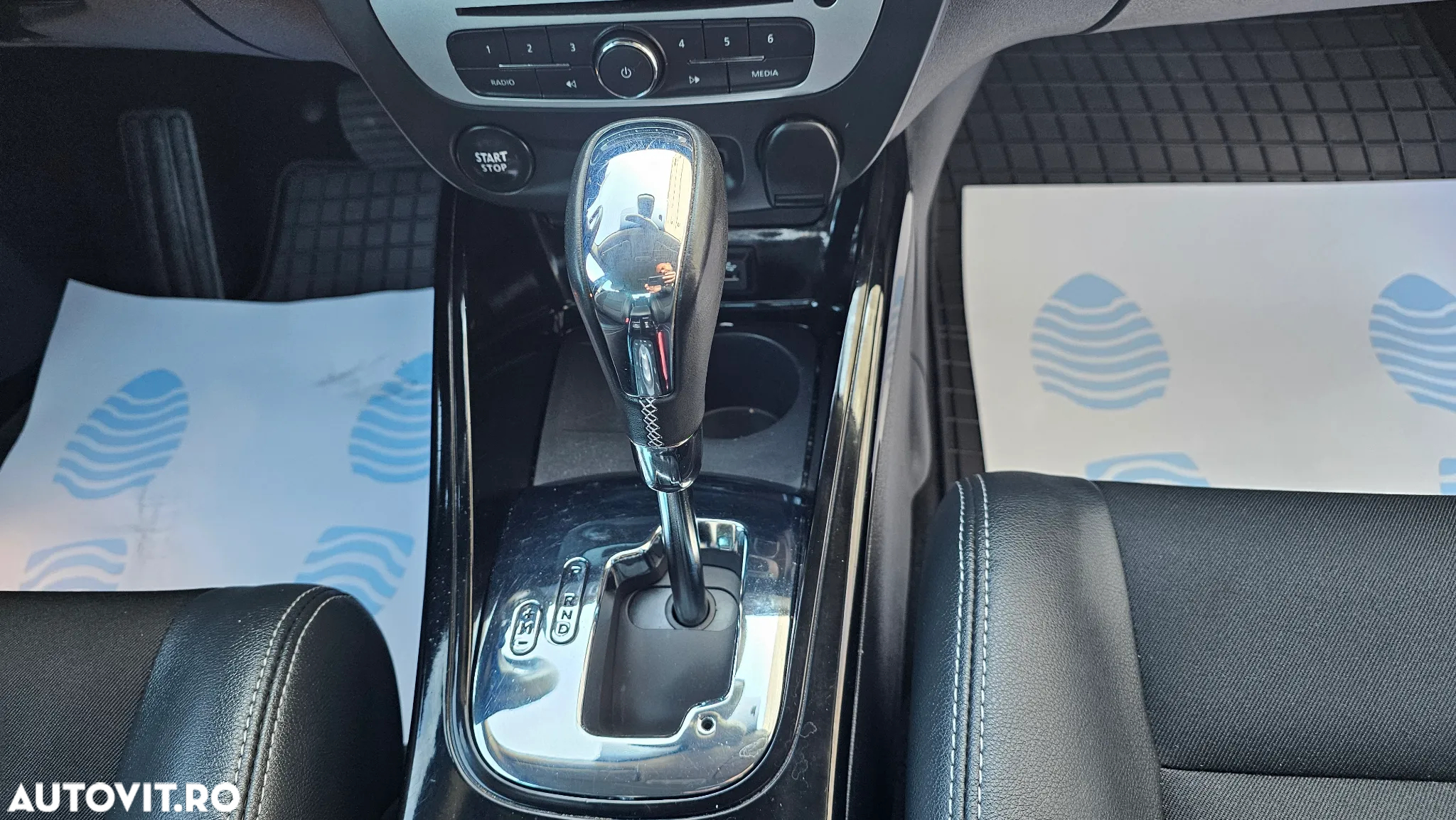 Renault Megane ENERGY TCe 130 EDC BOSE EDITION - 17