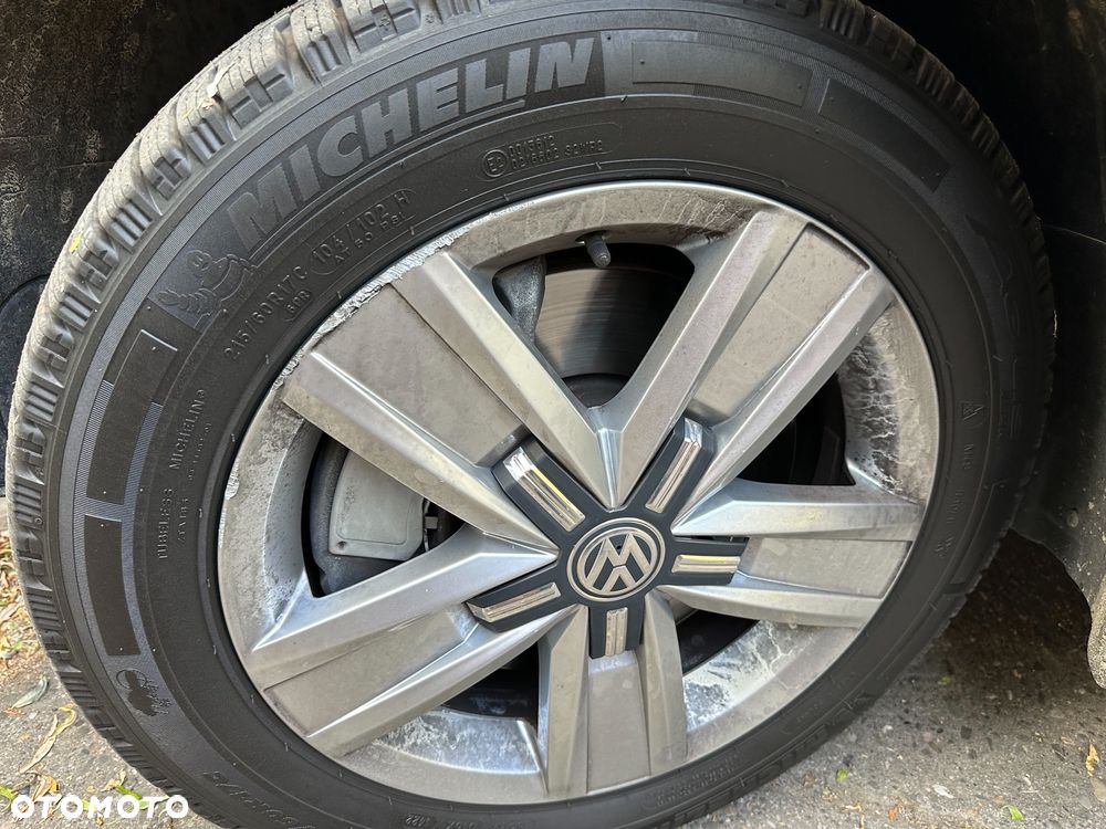 komplet oryginalnych kół do VW T5 T6 17" R 17  opony letnie i zimowe - 2