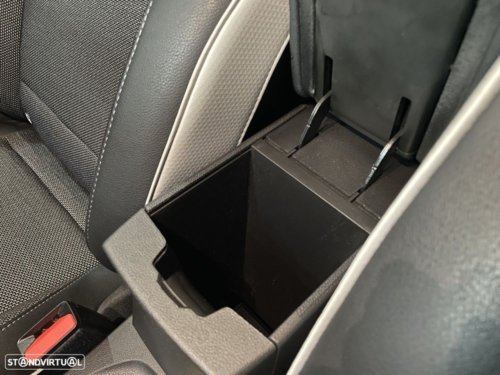 Renault Captur 1.0 TCe Intens - 45