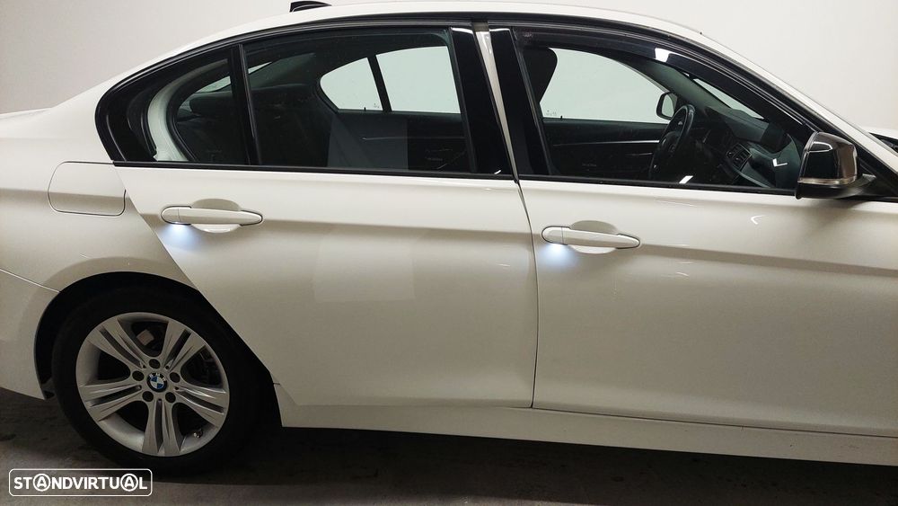 BMW 316 d Line Sport - 24