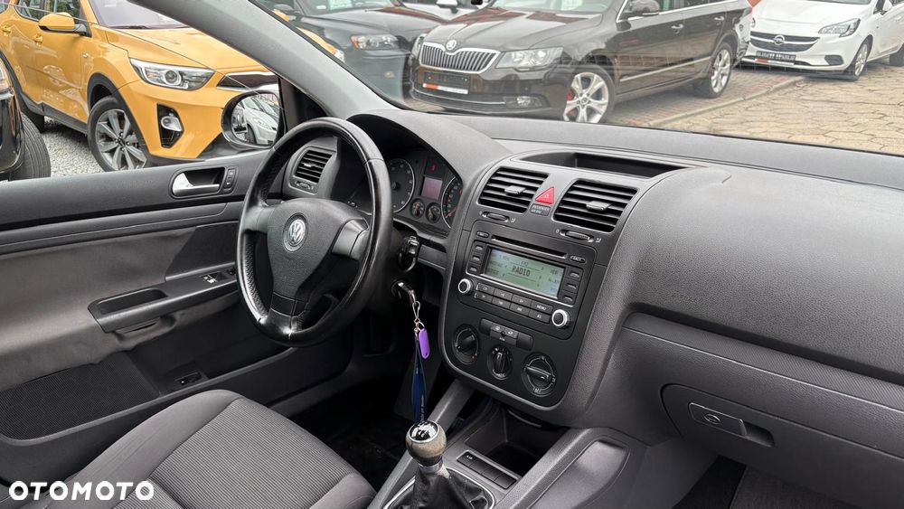 Volkswagen Golf 1.6 FSI Tour Edition - 8