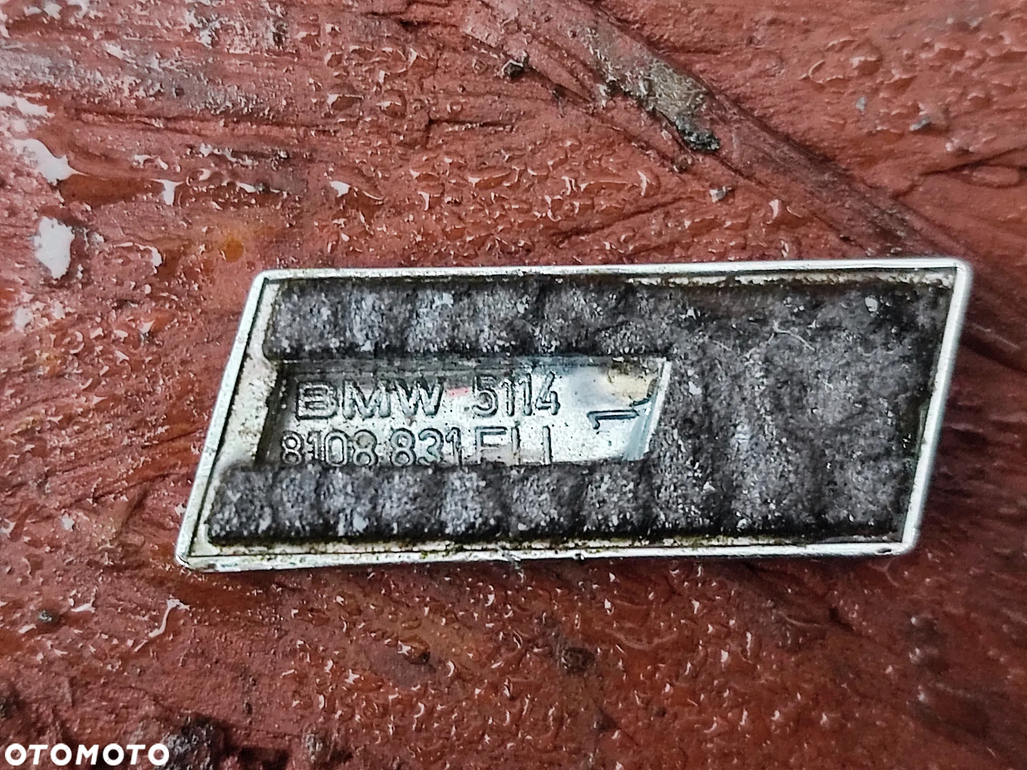 BMW E36 ORYGINALNY ZNACZEK / EMBLEMAT NA KLAPĘ 323i O NR. 8 170 184 / 8 108 831 OEM - 6