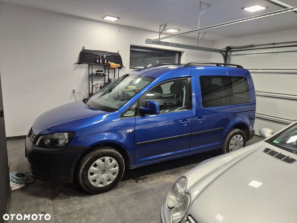 Volkswagen Caddy Comfortline BMT - 2