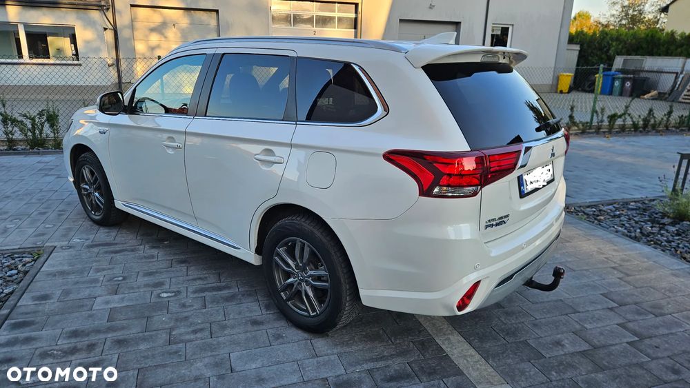Mitsubishi Outlander 2.4 4WD Plug-In Hybrid Spirit+ - 17
