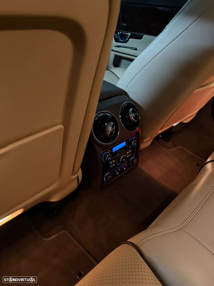 Jaguar XJ 3.0 D V6 Premium Luxury - 22