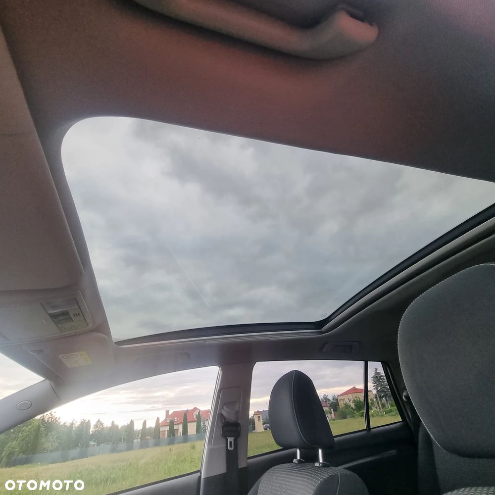 Toyota Corolla Verso - 12