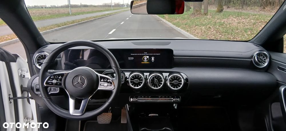 Mercedes-Benz CLA 200 7G-DCT - 13