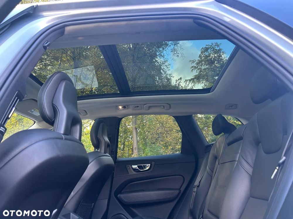 Volvo XC 60 T6 AWD Momentum - 23