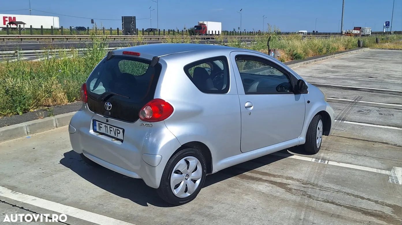 Toyota Aygo + 1.0 VVT-i - 1