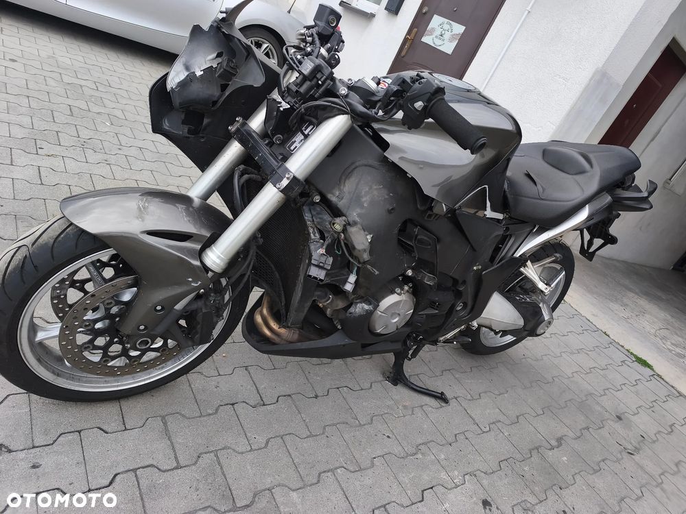 Honda VFR - 2