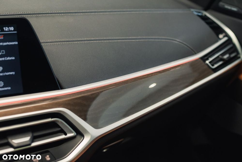 BMW X7 M50i sport - 34