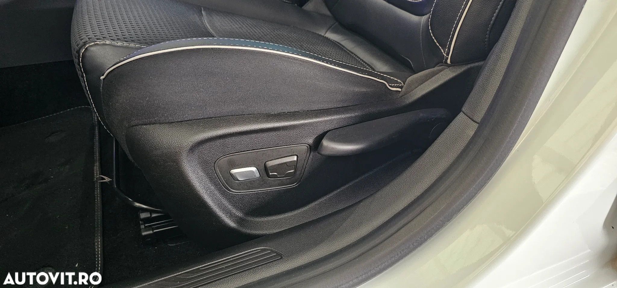 Renault Megane Grandtour ENERGY dCi 110 EDC BOSE EDITION - 20