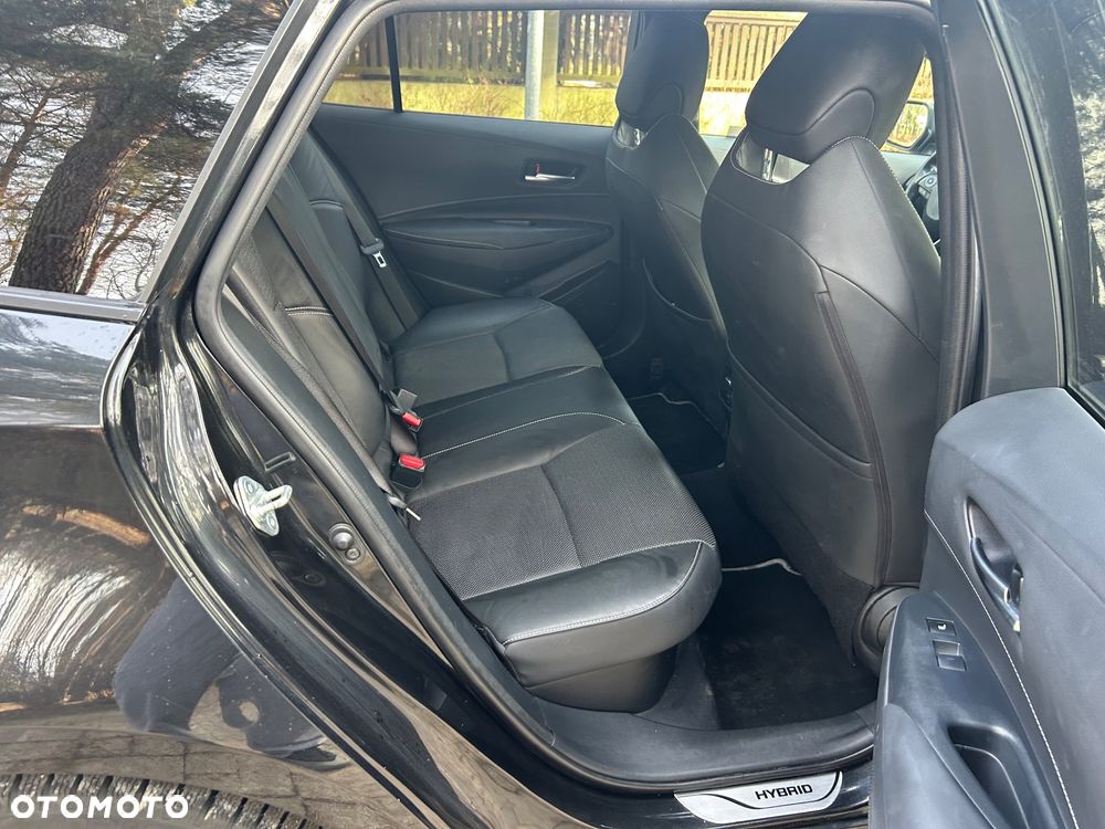 Toyota Corolla 2.0 Hybrid Executive - 19