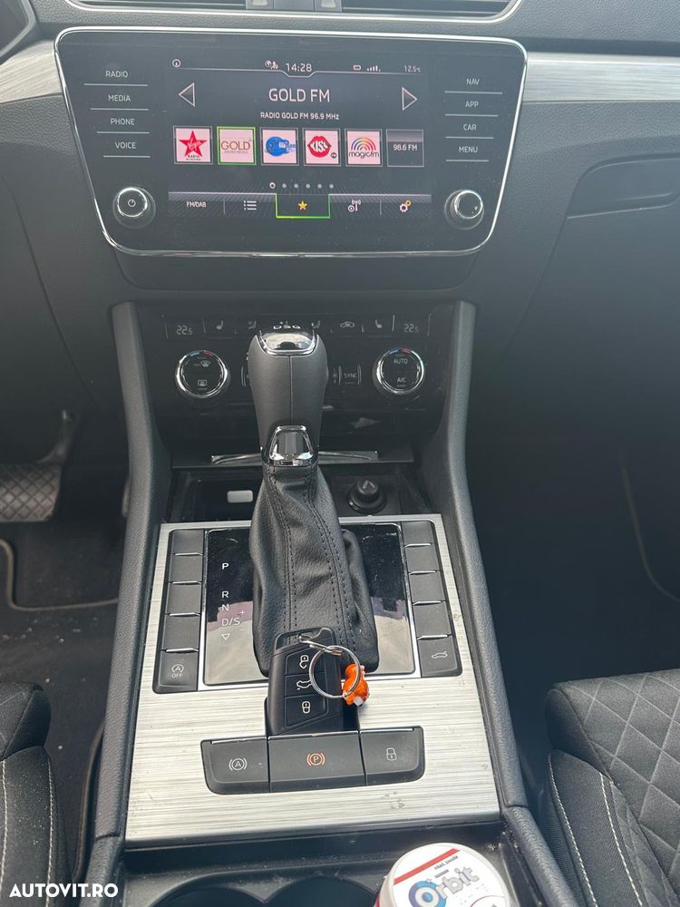 Skoda Superb 2.0 TDI DSG Ambition - 8