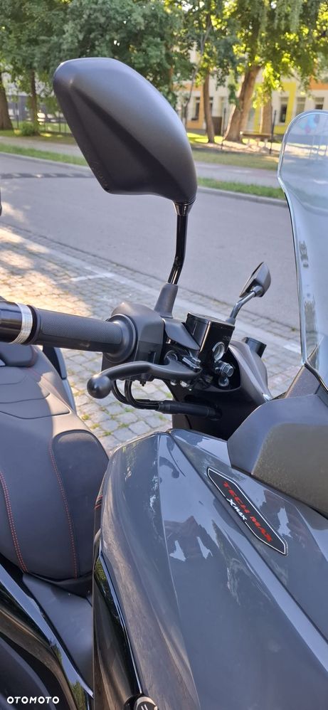 Yamaha X-max - 16