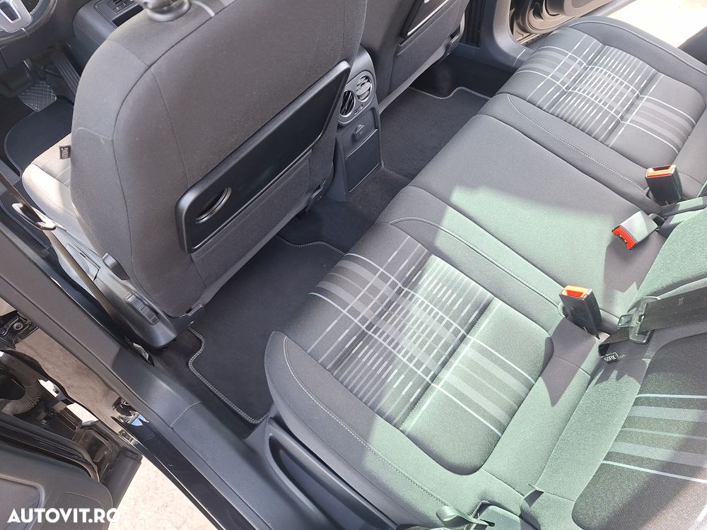 Volkswagen Tiguan 2.0 TDI SCR 4MOTION BlueMotion Technology DSG Lounge Sport & Style - 9