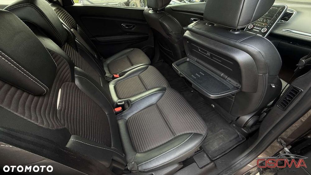 Renault Grand Scenic - 34