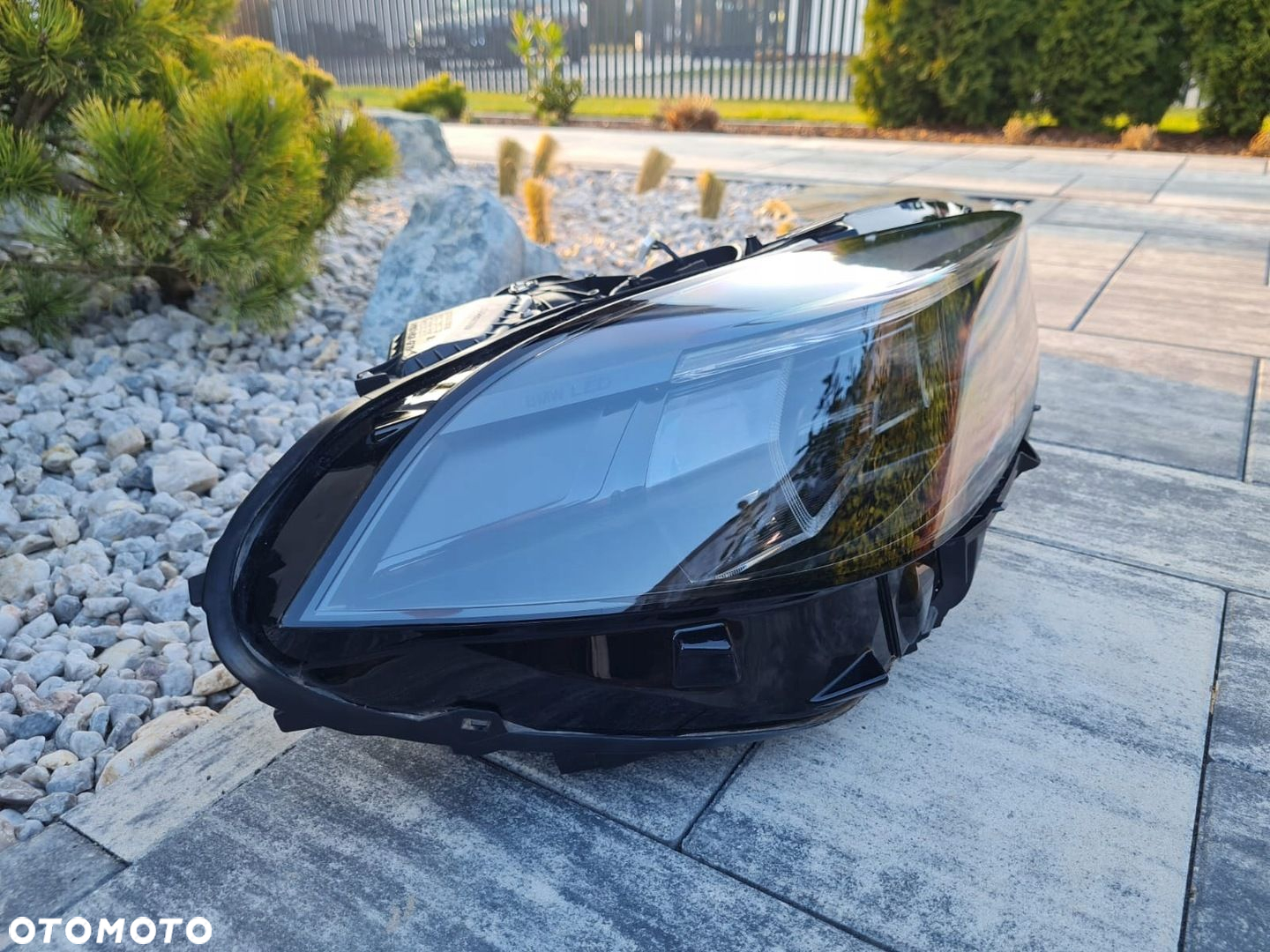 BMW 1 F40 Lampa prawa przód Full Led Adaptive Shadow Line Black 8082628-04 - 4