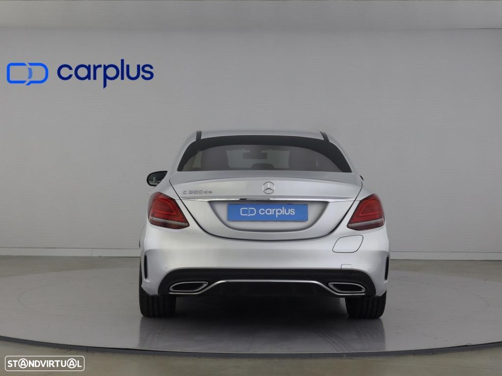 Mercedes-Benz C 300 de AMG Line - 6