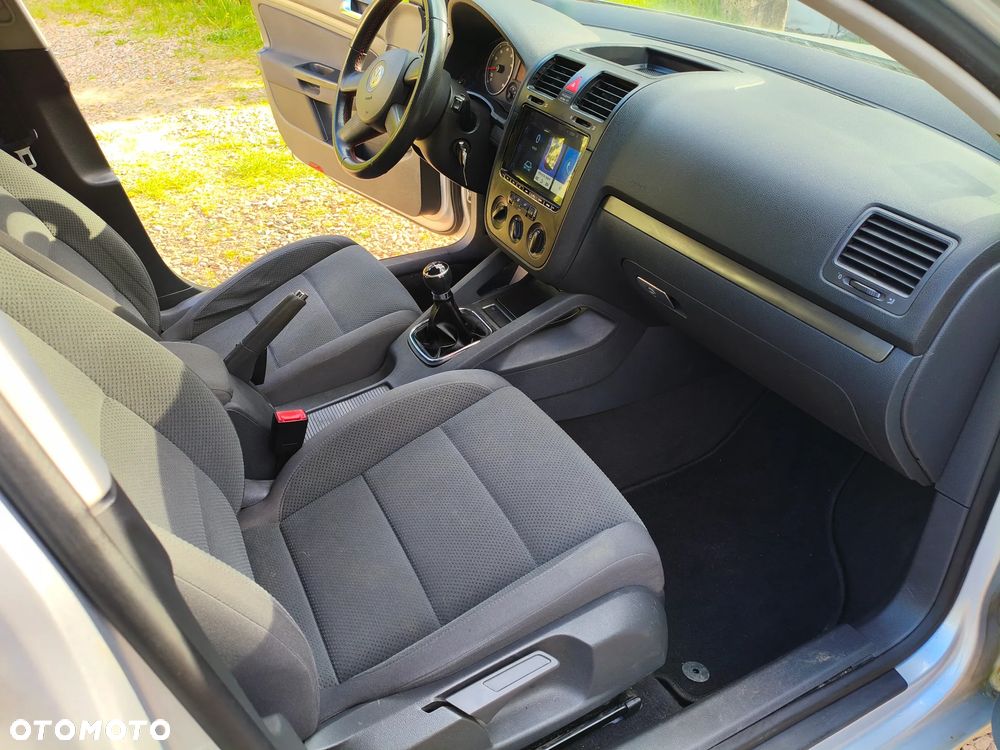 Volkswagen Golf 1.6 Comfortline - 8