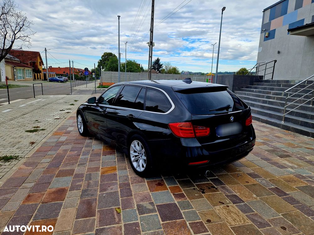 BMW Seria 3 320d DPF Touring Aut. Edition Sport - 5