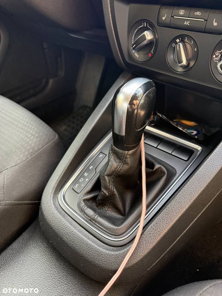 Volkswagen Jetta - 5