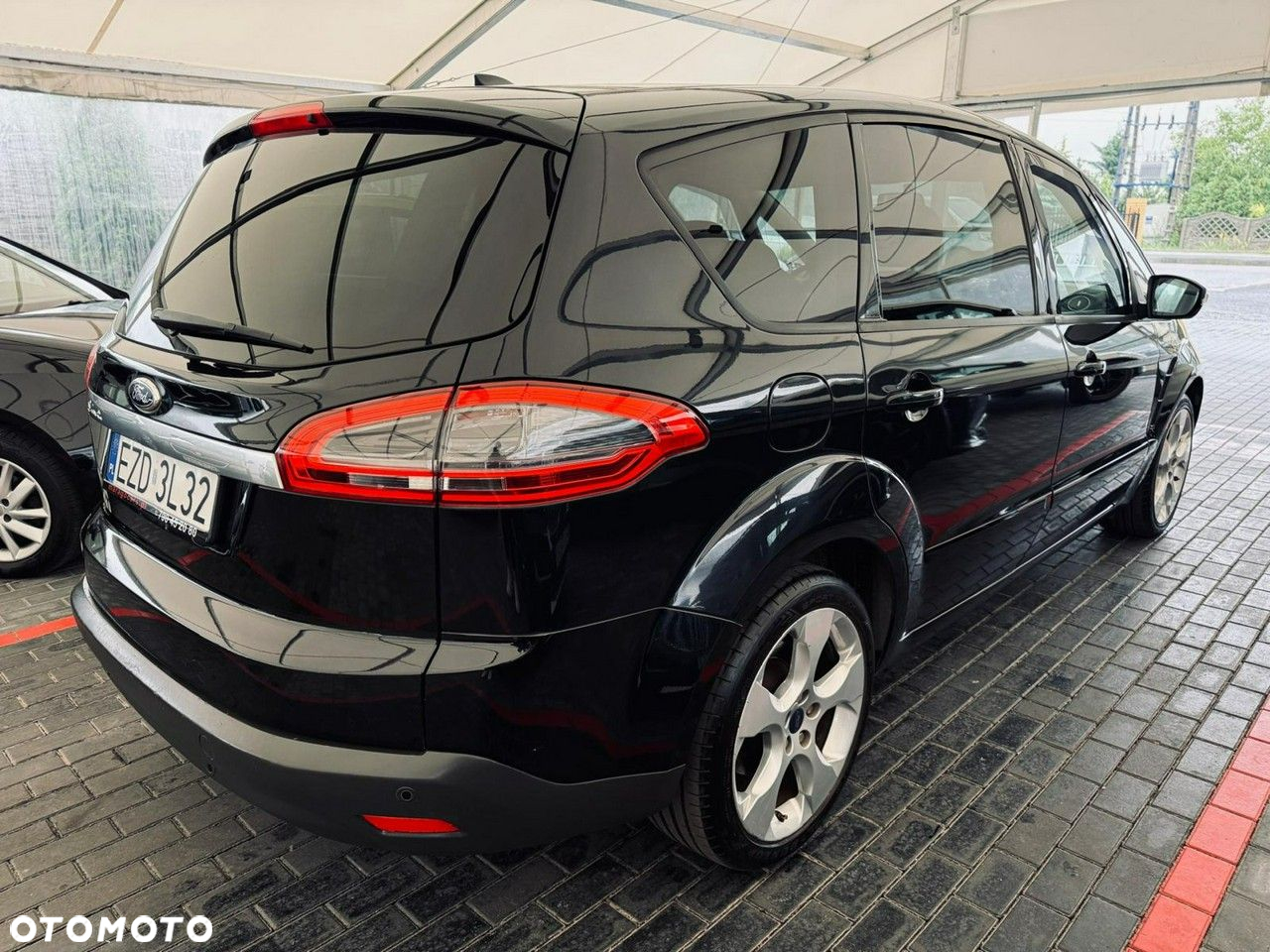 Ford S-Max - 13