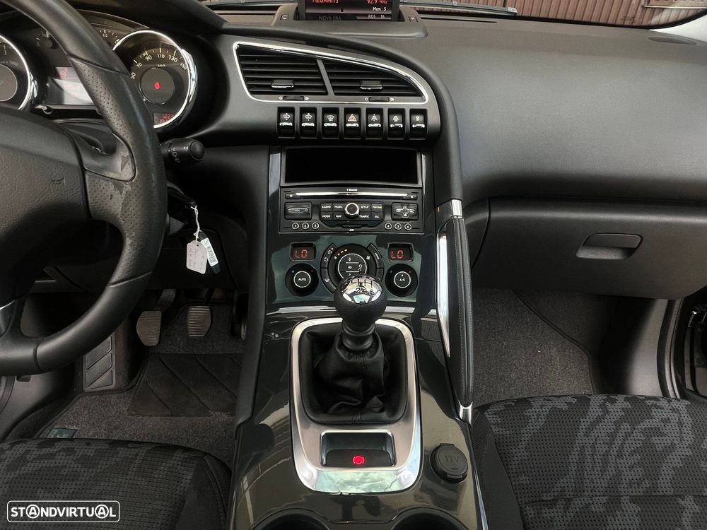 Peugeot 3008 1.6 HDi Premium - 15