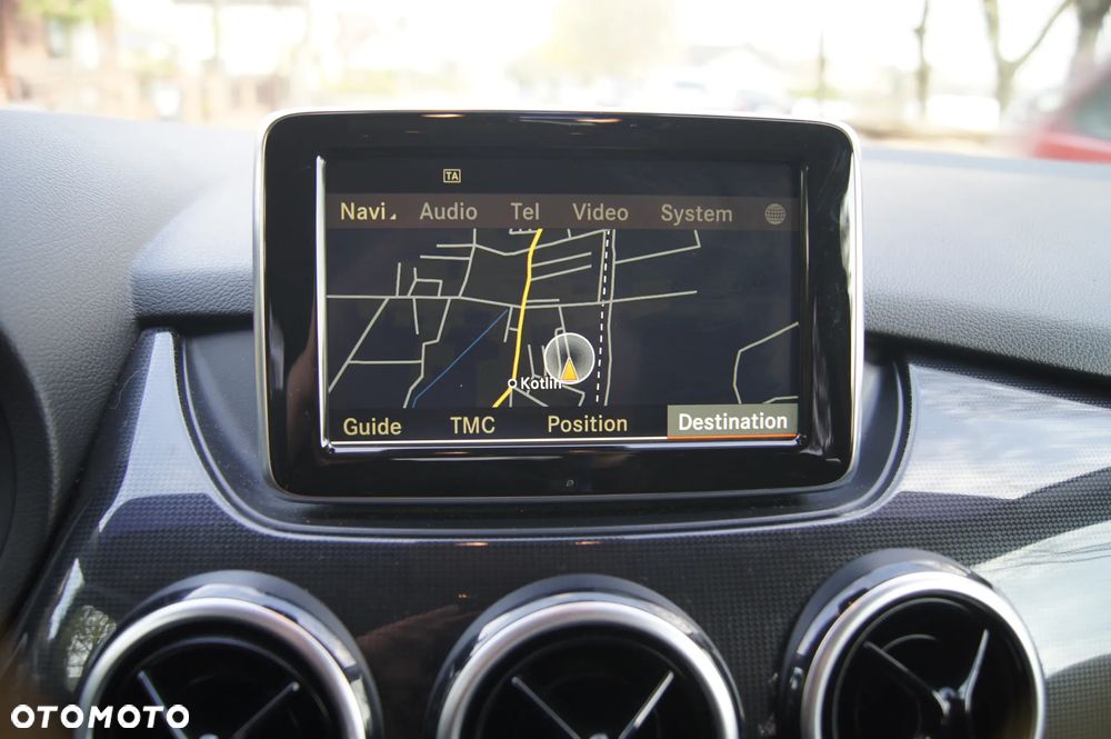 Mercedes-Benz Klasa B 180 CDI (BlueEFFICIENCY) - 14