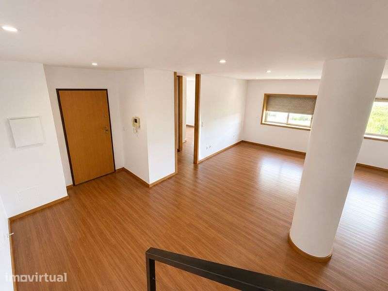 T3 Duplex impecável no centro Paredes - Grande imagem: 3/10