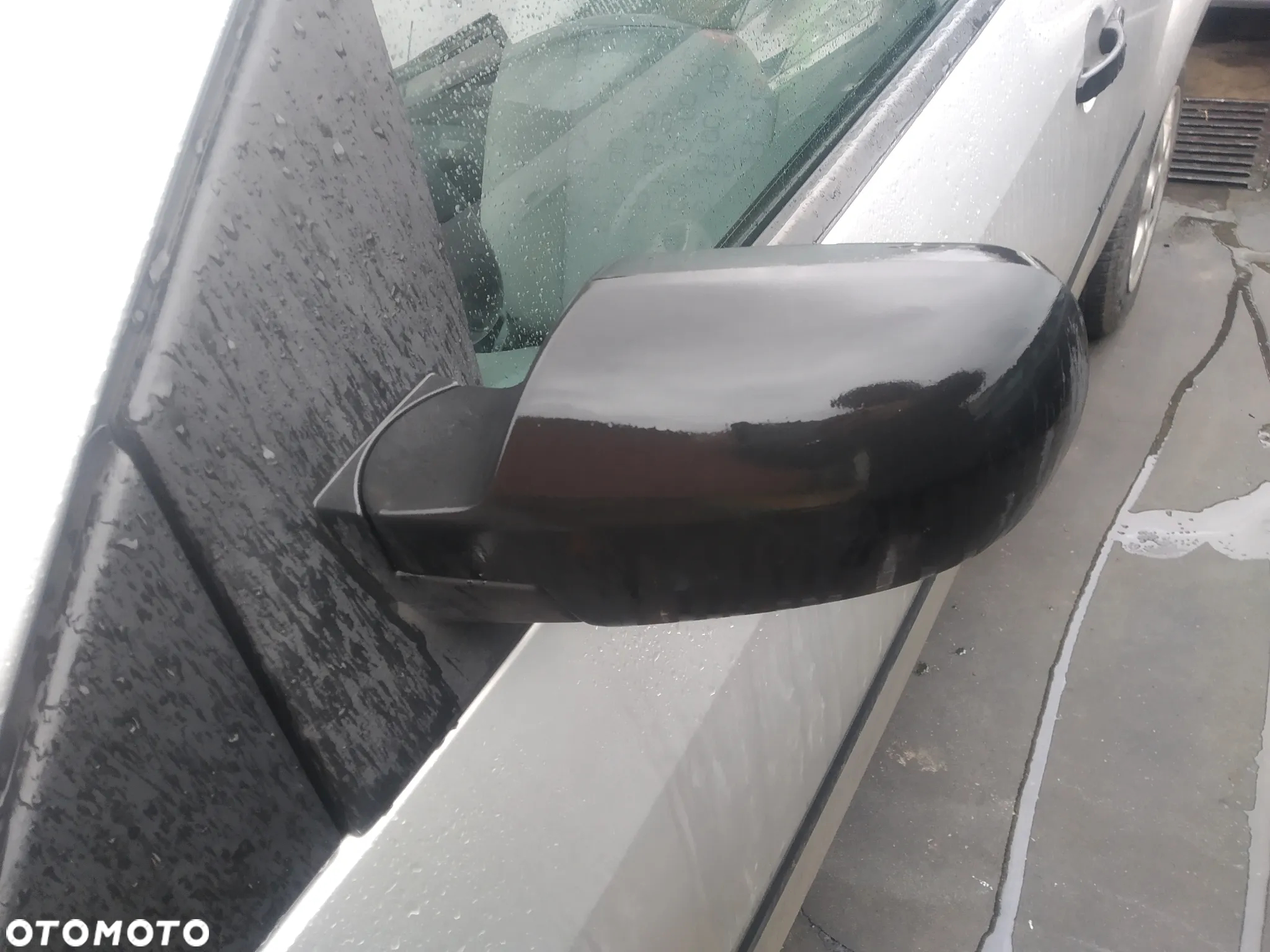 FORD FIESTA MK5 02-05 1.3 8V - MASKA PRZÓD 62 - 24