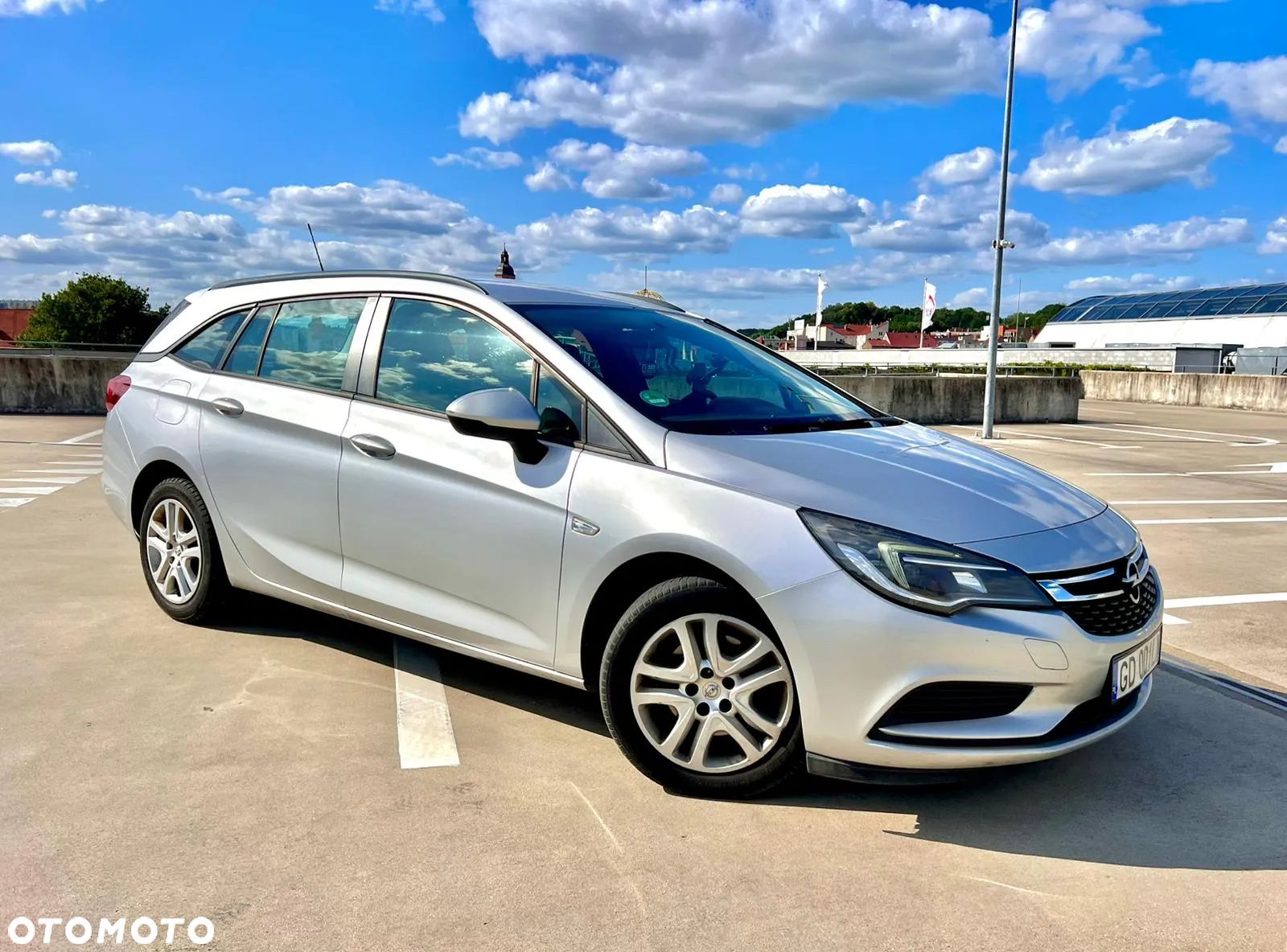 Opel Astra IV 1.6 CDTI Enjoy - 1