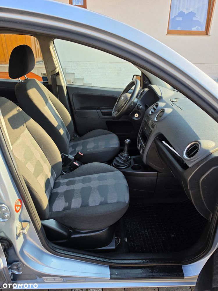 Ford Fusion 1.4 Trend - 11